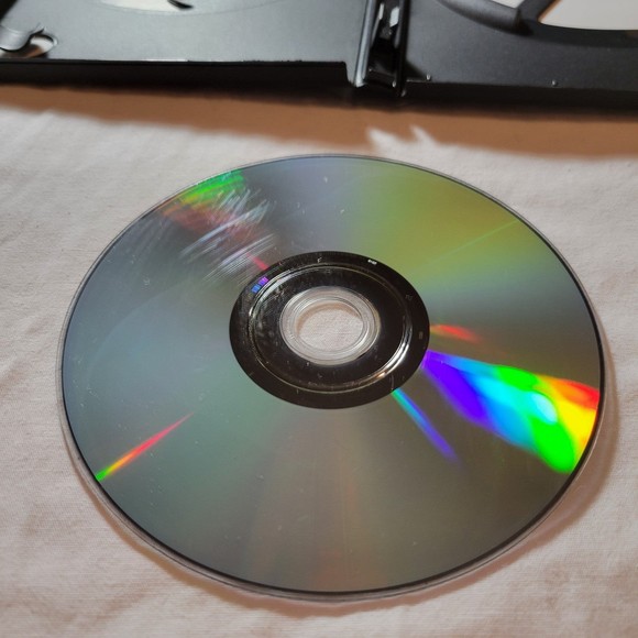 I Am Legend DVD - Picture 2 of 4